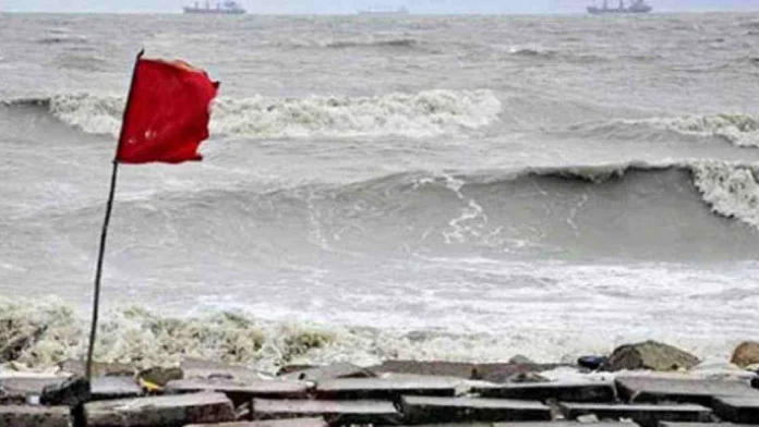সমুদ্রবন্দরে ৩ নম্বর স্থানীয় সতর্ক সংকেত