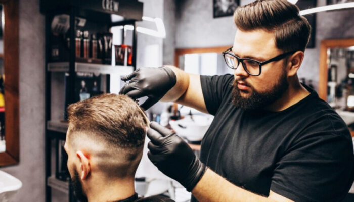 ছেলেদের কত দিন পর পর চুল কাটানো উচিত?