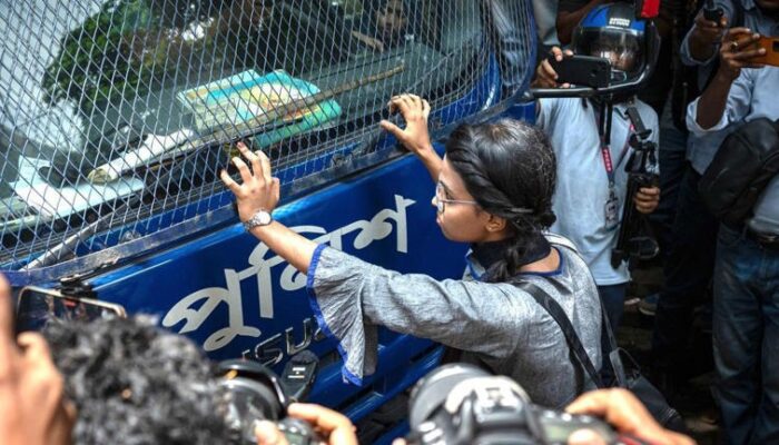 ৩১ জুলাই : ‘মার্চ ফর জাস্টিস’ কর্মসূচিতে পুলিশের বাধা