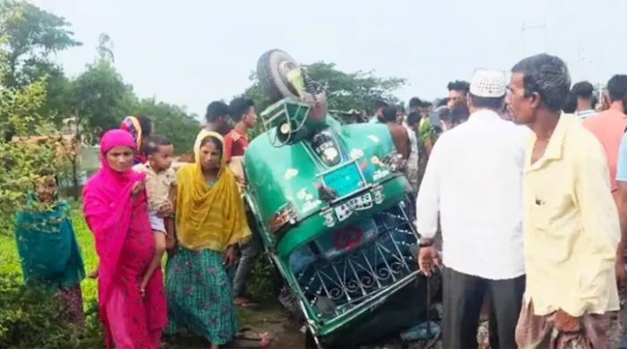 ব্রাহ্মণবাড়িয়ায় সিএনজি অটোরিকশা-মোটরসাইকেলের সংঘর্ষে নিহত ৪