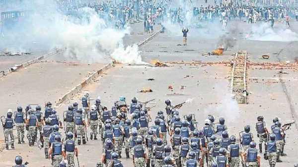 গণঅভ্যুত্থানে বারুদের আগুনে জ্বলে উঠেছিল প্রতিবাদী মুখ