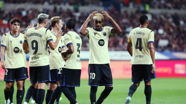 দশ গোলের ম্যাচে প্রতিপক্ষকে সাত গোল দিল বার্সেলোনা