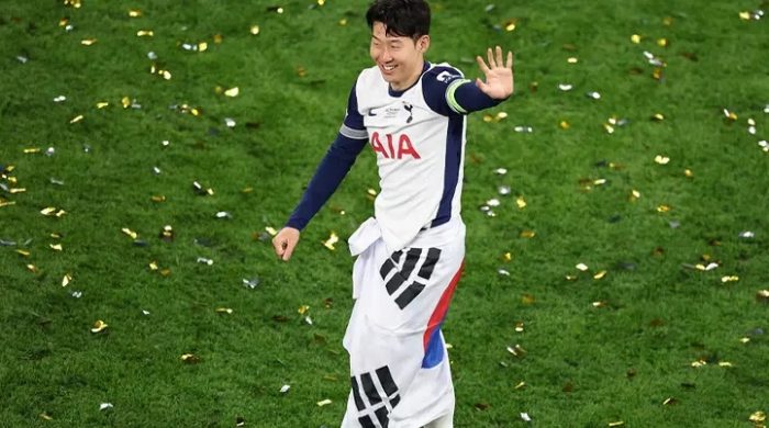 ইংলিশ ক্লাব টটেনহ্যাম ছাড়ার ঘোষণা হিউয়েন-মিন সনের